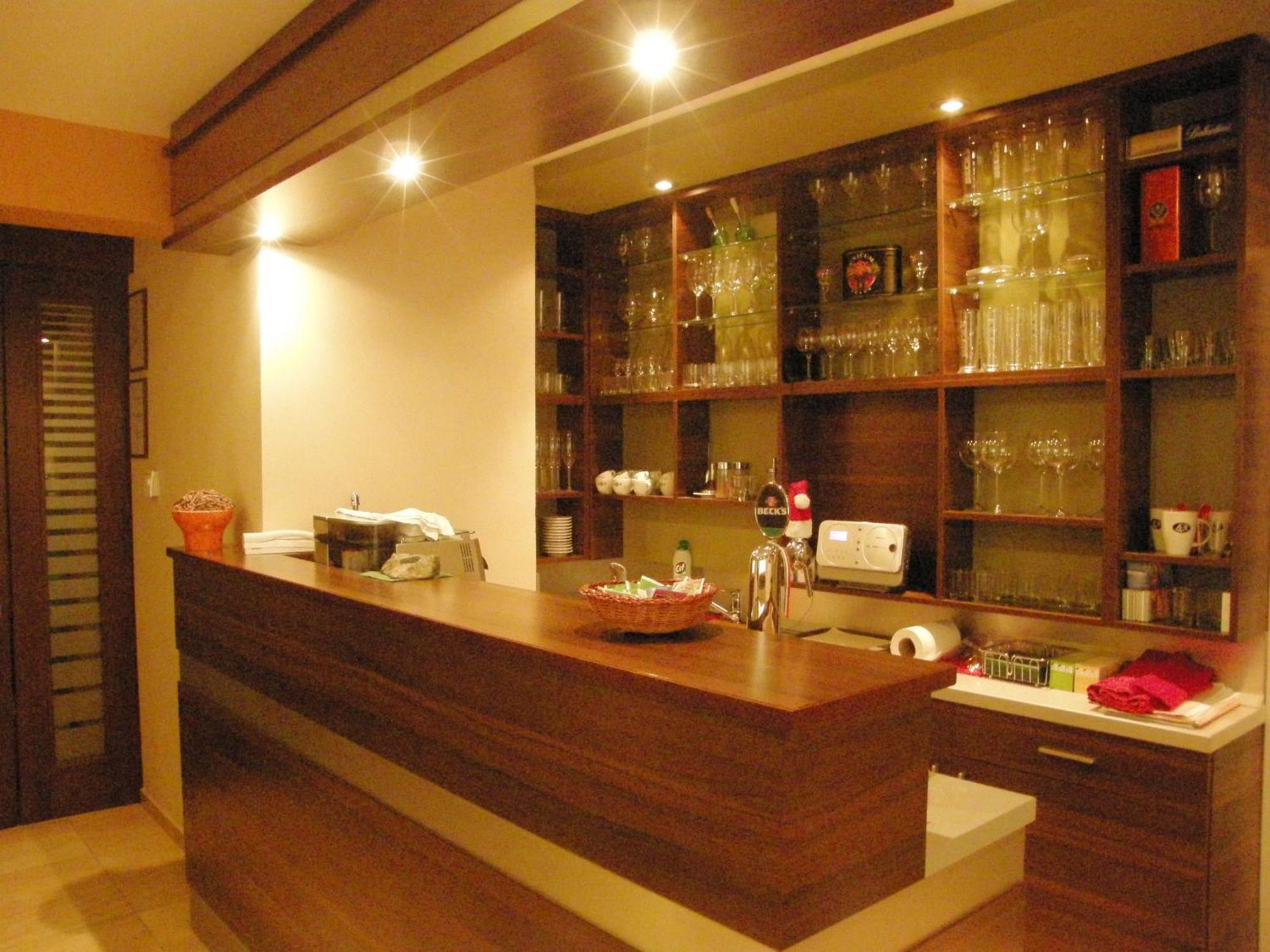 Promedicum Panzio Hotel Veszprém Екстериор снимка
